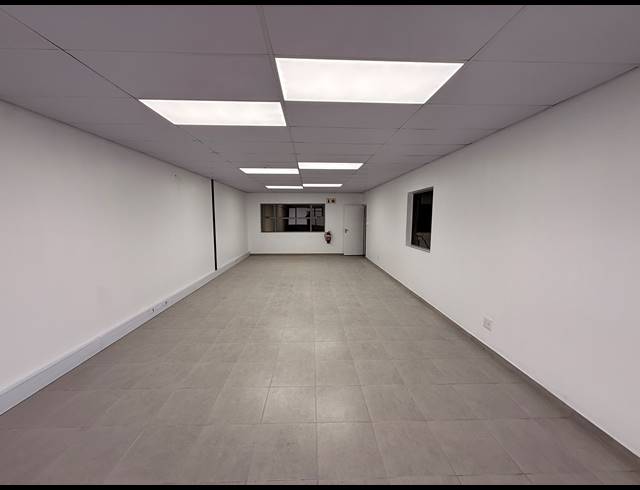 641M² WAREHOUSE FOR SALE IN FIRGROVE